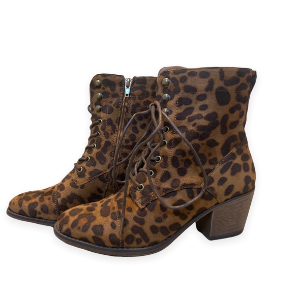 Pierre Dumas Leopard Print Ankle Booties Size 6.5 Animal Print Block Heel - Picture 2 of 4
